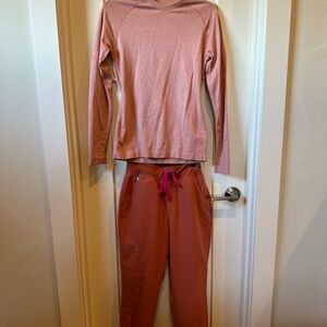 Figs Scrubs Set - jogger bottoms, seamless long sleeve top lightly used